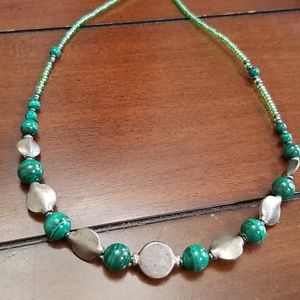 💚 BEADED NECKLACE